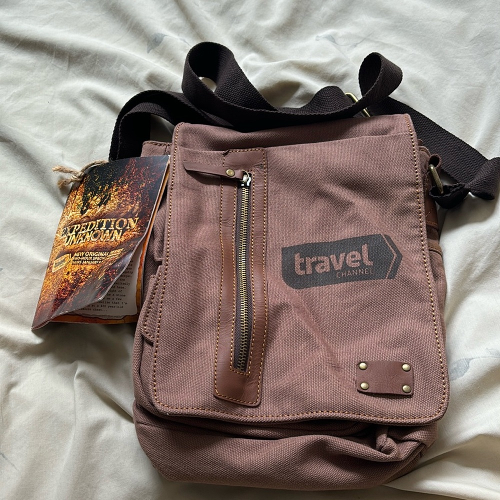 TRAVEL BAG